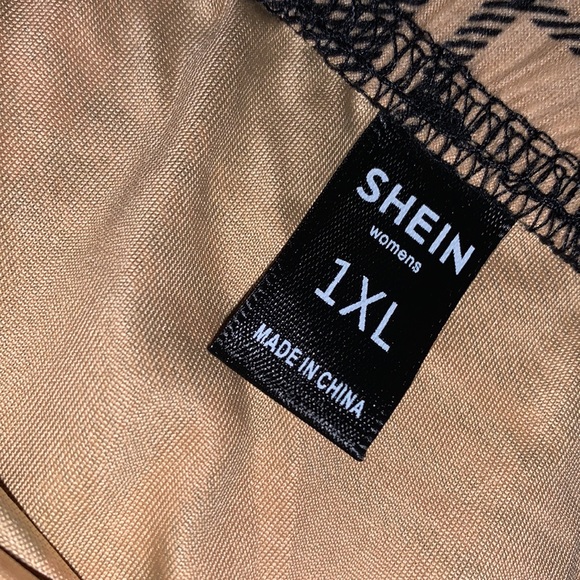 🌹2 PC SKIRT SET 🌹 - Picture 4 of 8